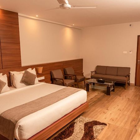 Hotel Tree Fern Dibrugarh Εξωτερικό φωτογραφία