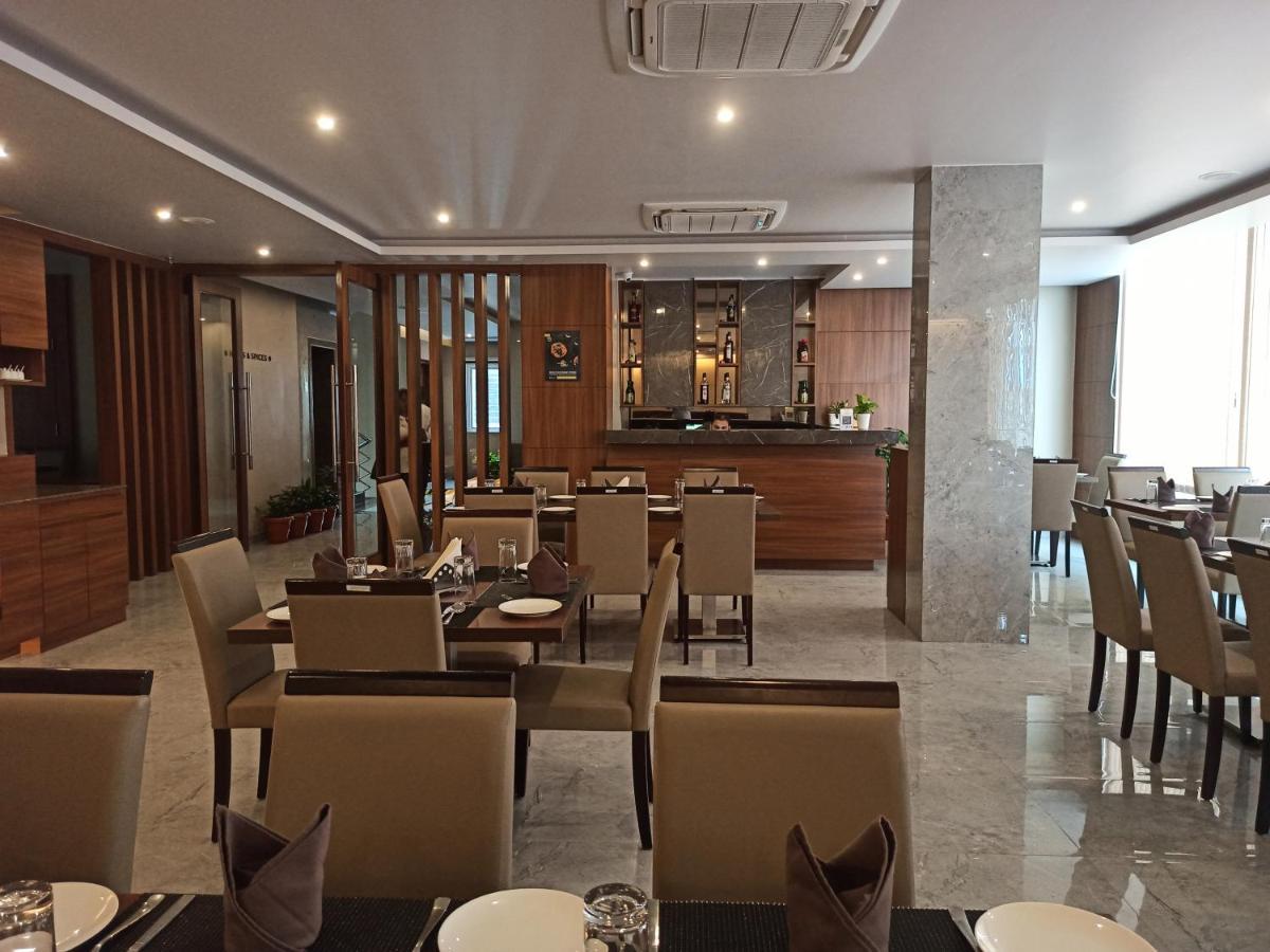 Hotel Tree Fern Dibrugarh Εξωτερικό φωτογραφία