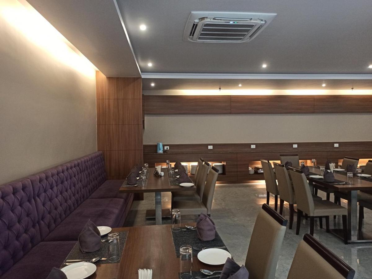 Hotel Tree Fern Dibrugarh Εξωτερικό φωτογραφία