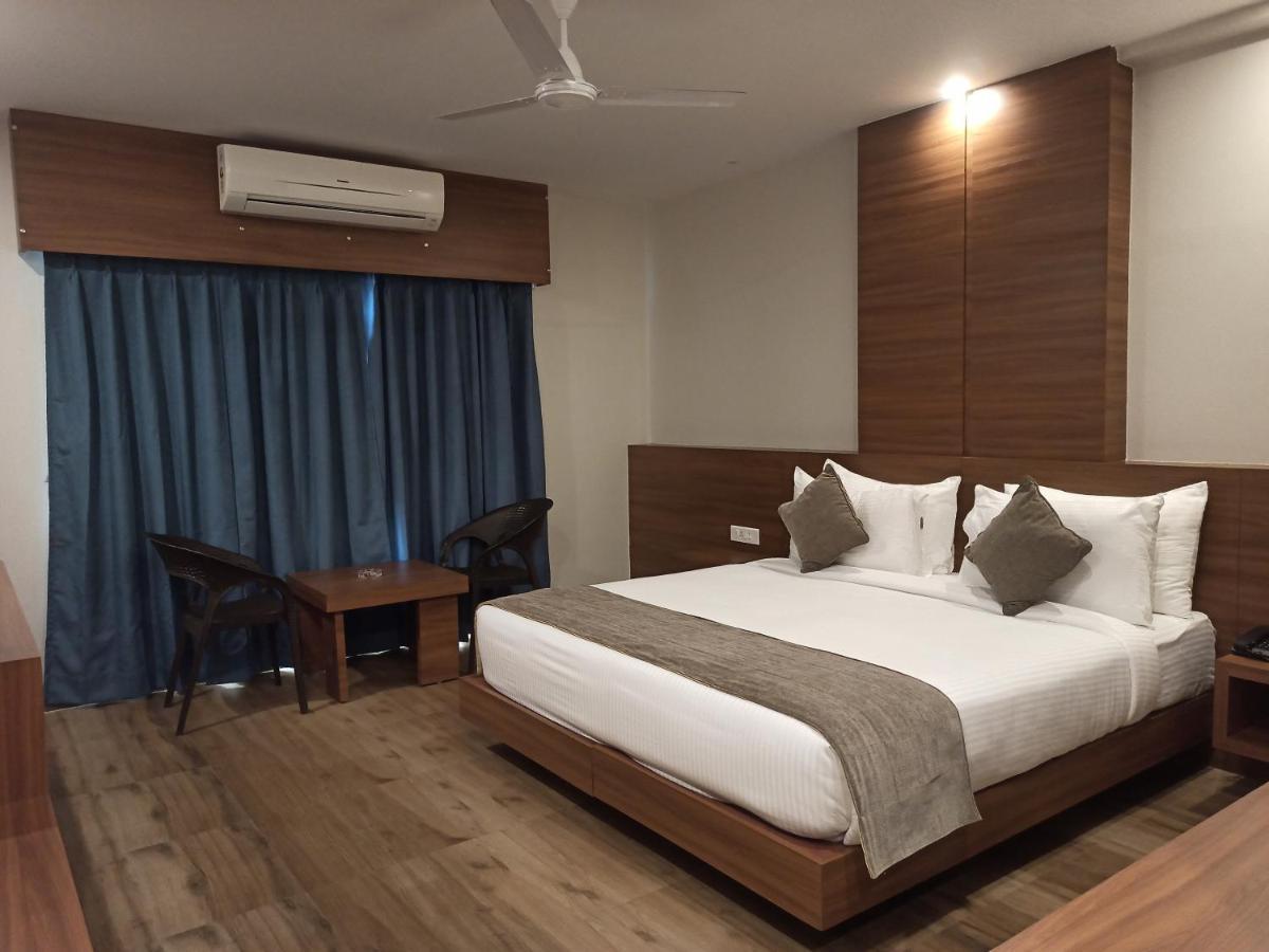 Hotel Tree Fern Dibrugarh Εξωτερικό φωτογραφία