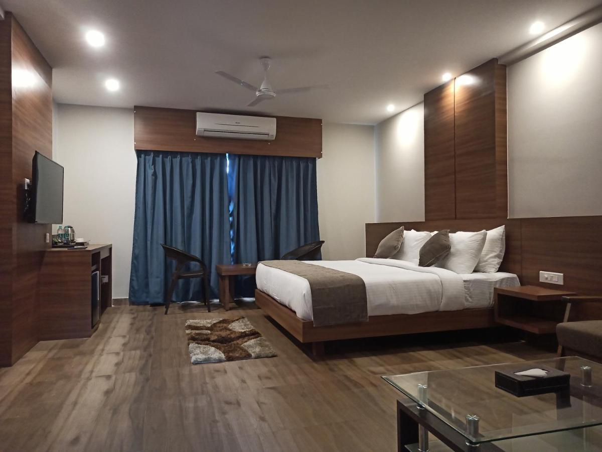 Hotel Tree Fern Dibrugarh Εξωτερικό φωτογραφία