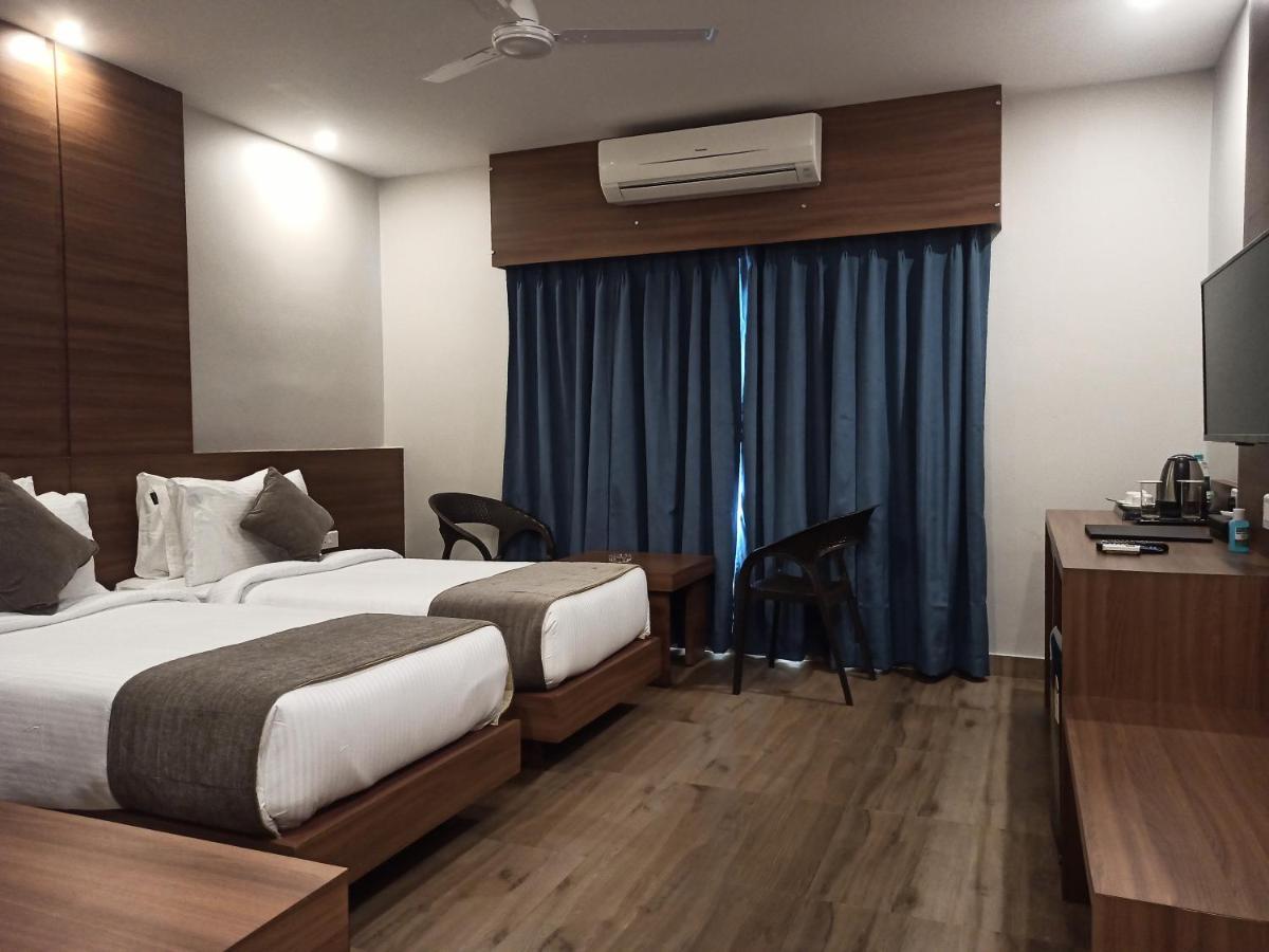 Hotel Tree Fern Dibrugarh Εξωτερικό φωτογραφία