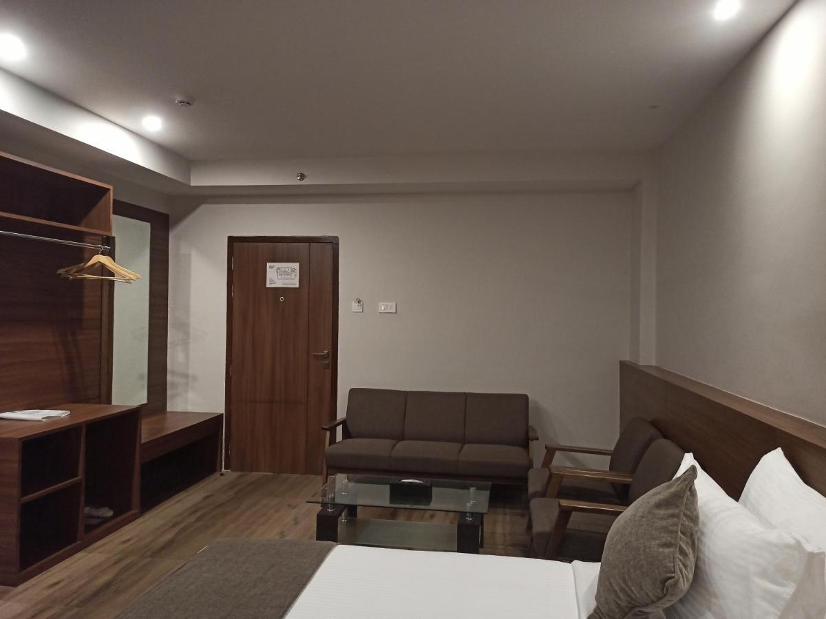 Hotel Tree Fern Dibrugarh Εξωτερικό φωτογραφία