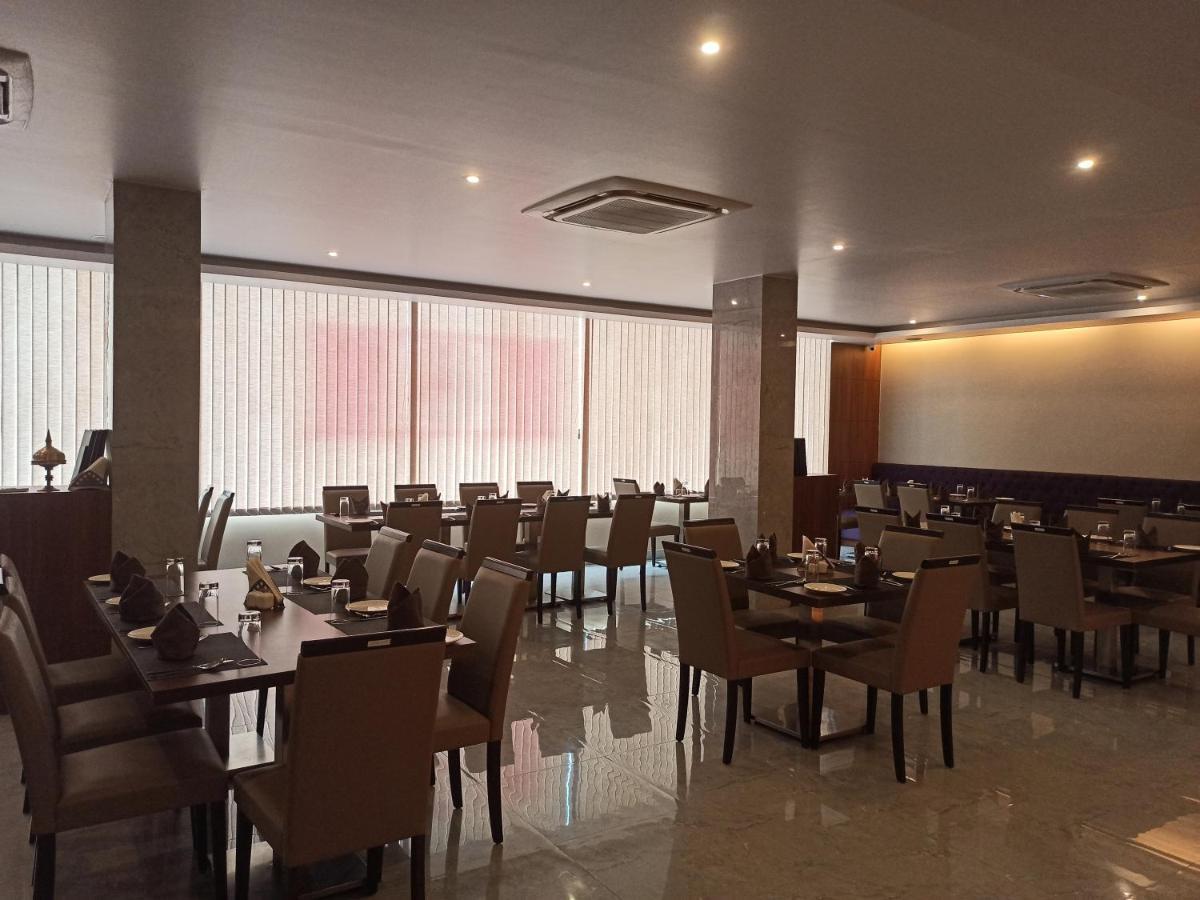 Hotel Tree Fern Dibrugarh Εξωτερικό φωτογραφία