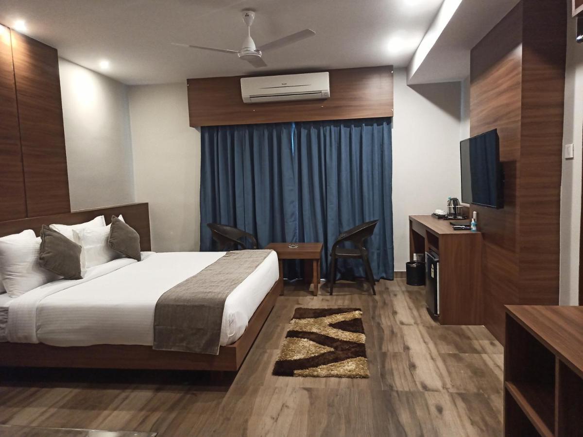 Hotel Tree Fern Dibrugarh Εξωτερικό φωτογραφία
