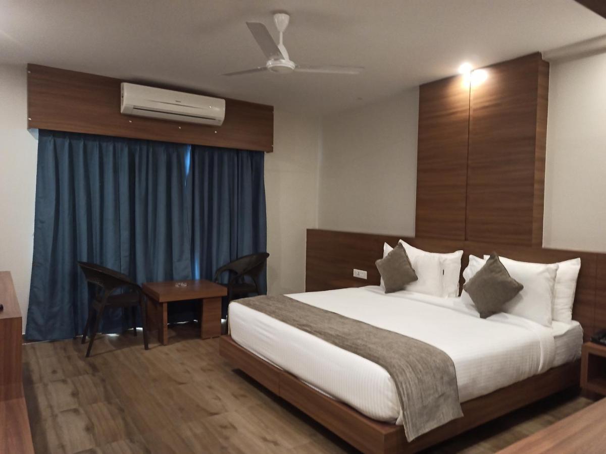 Hotel Tree Fern Dibrugarh Εξωτερικό φωτογραφία