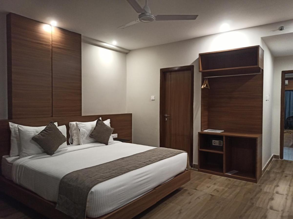 Hotel Tree Fern Dibrugarh Εξωτερικό φωτογραφία