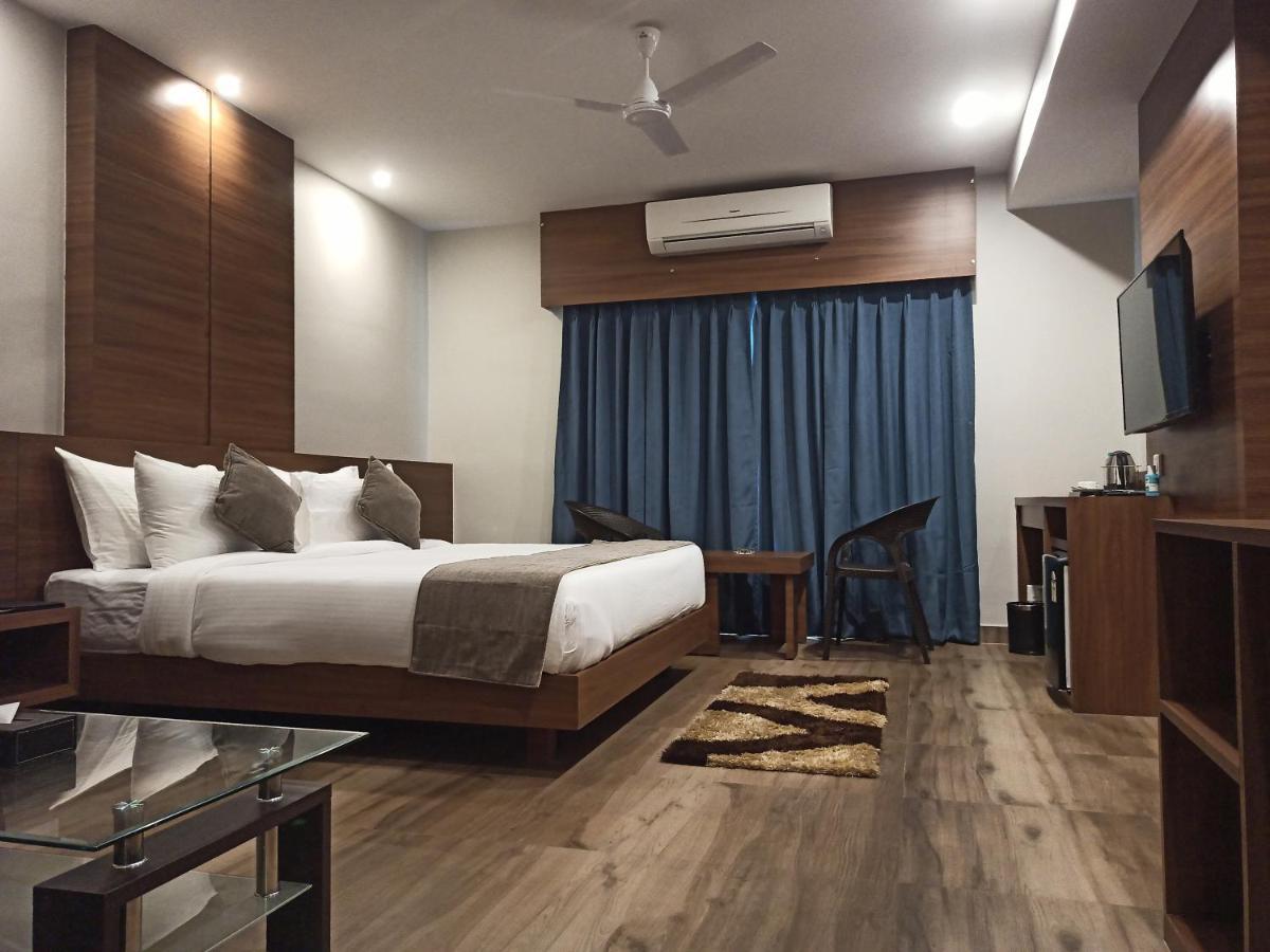 Hotel Tree Fern Dibrugarh Εξωτερικό φωτογραφία