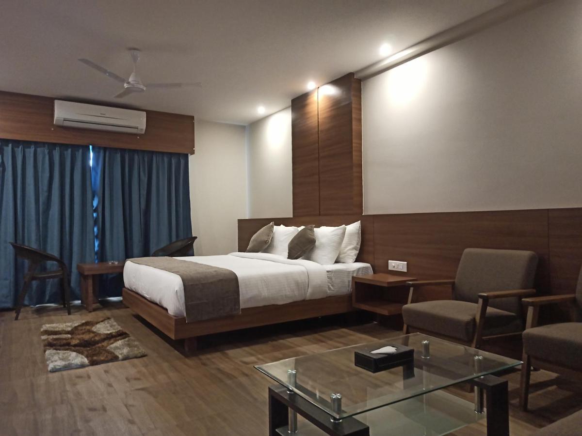 Hotel Tree Fern Dibrugarh Εξωτερικό φωτογραφία