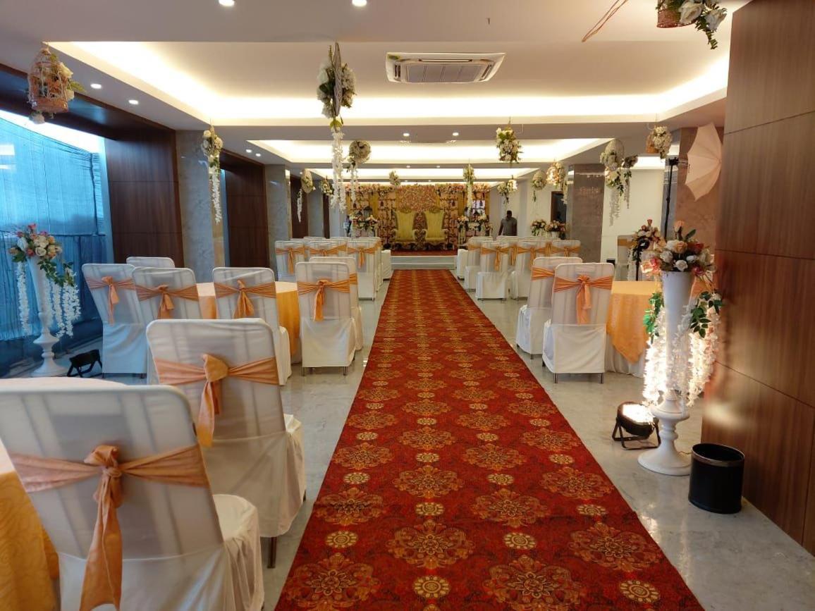 Hotel Tree Fern Dibrugarh Εξωτερικό φωτογραφία