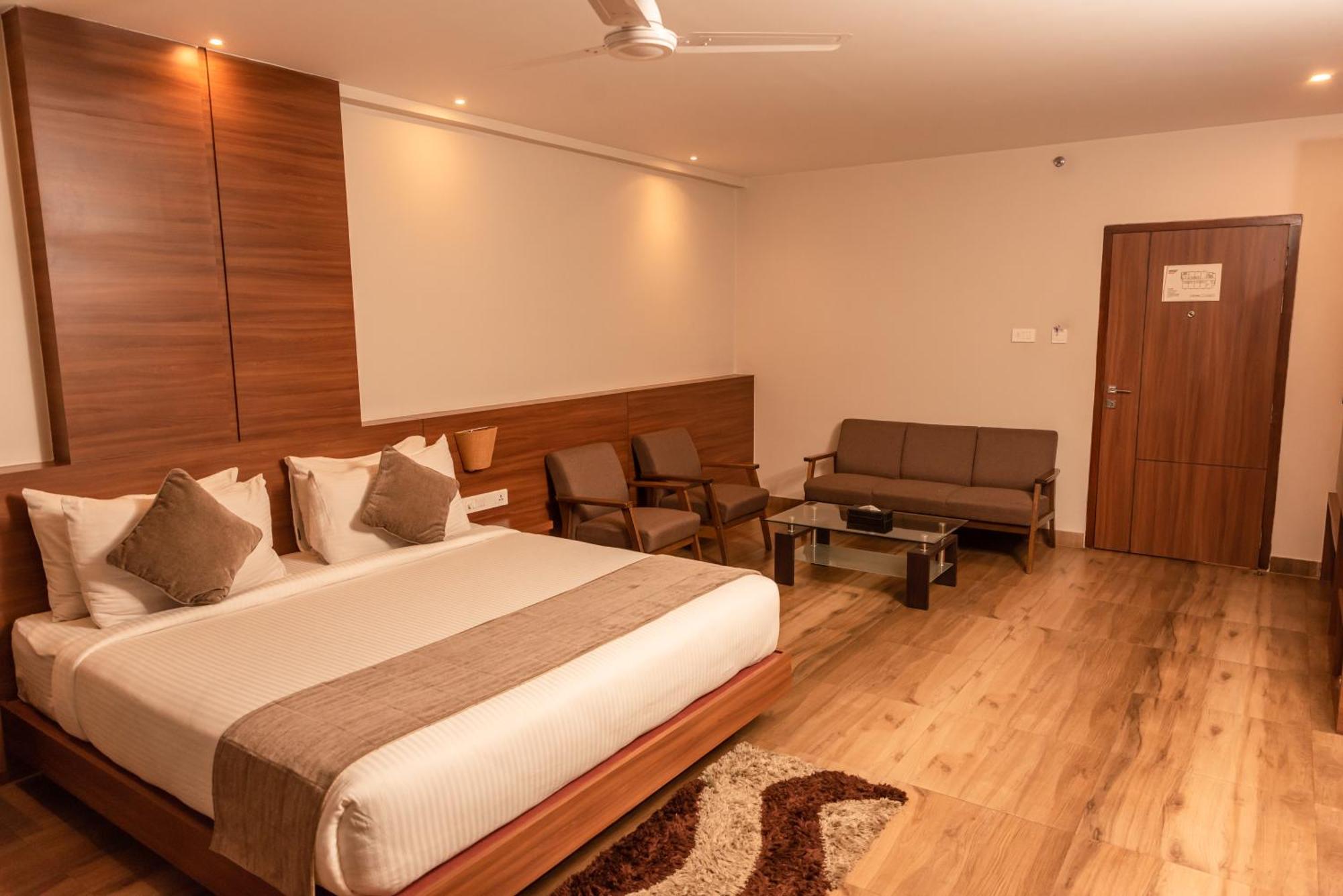 Hotel Tree Fern Dibrugarh Εξωτερικό φωτογραφία
